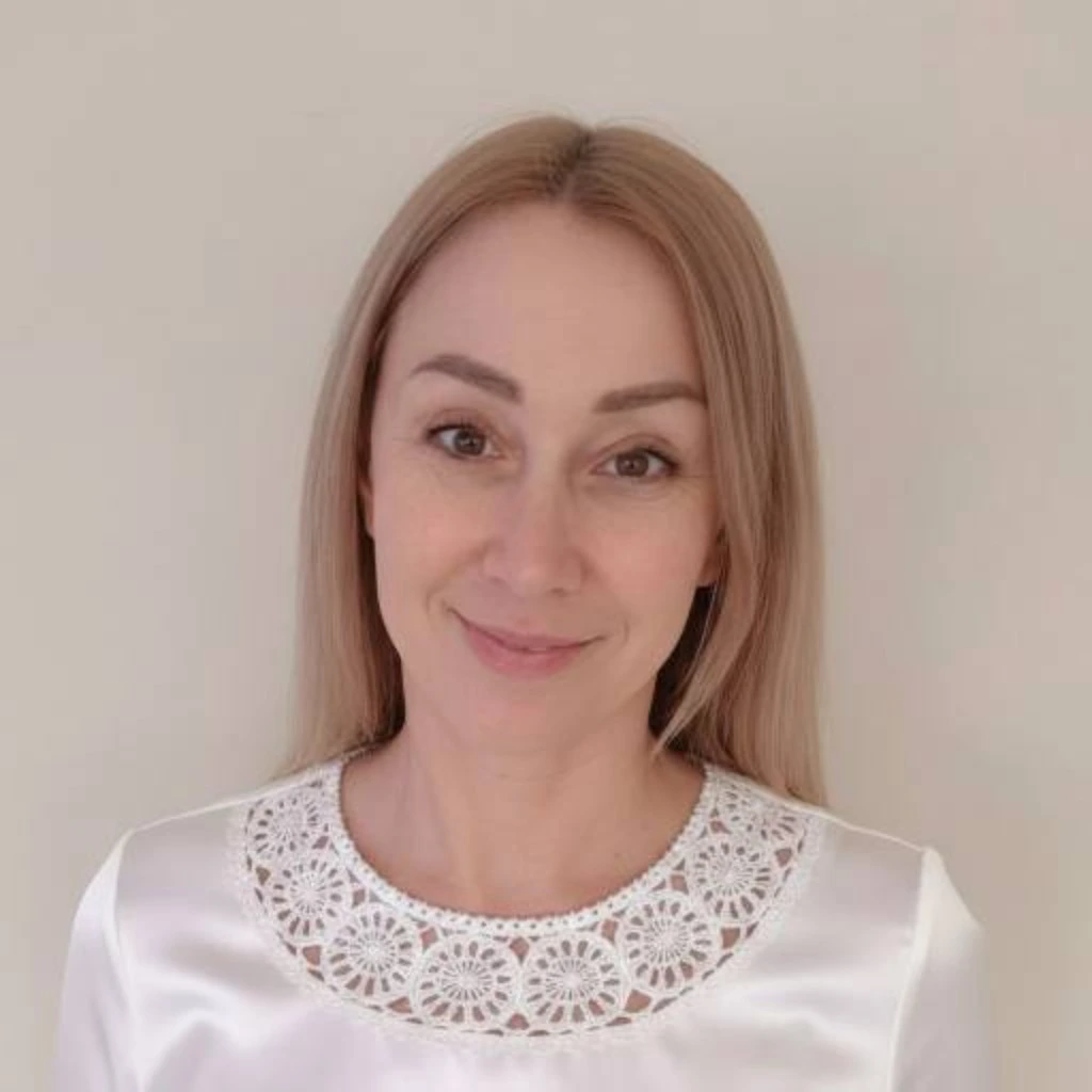 Профессиональная няня Елена